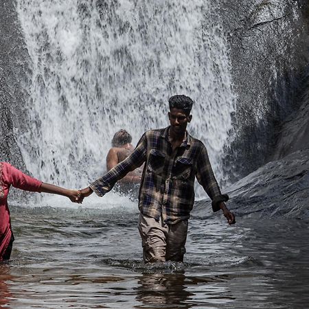 Aruvikuzhy Waterfalls Villa Kozhancheri ภายนอก รูปภาพ