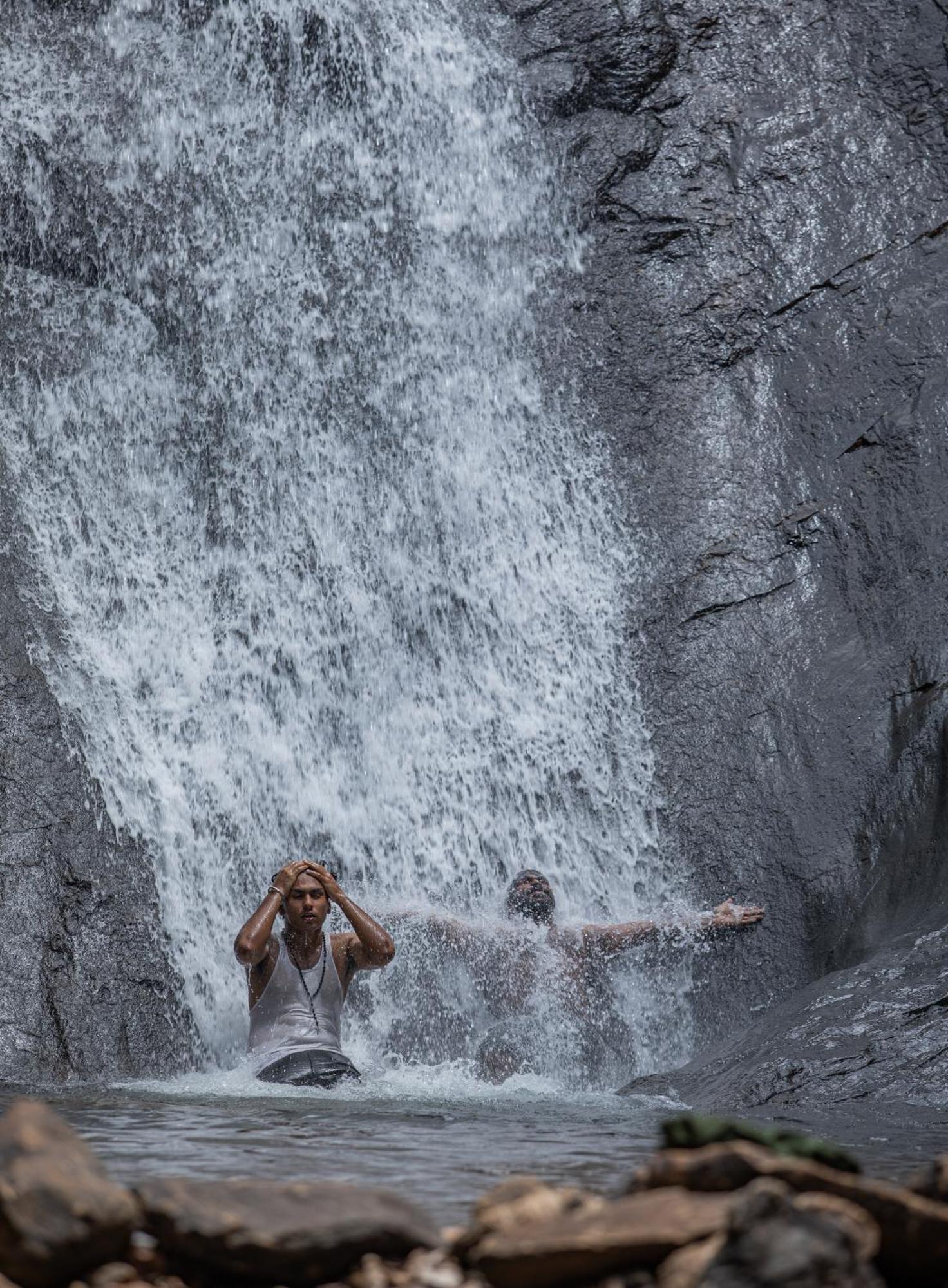 Aruvikuzhy Waterfalls Villa Kozhancheri ภายนอก รูปภาพ