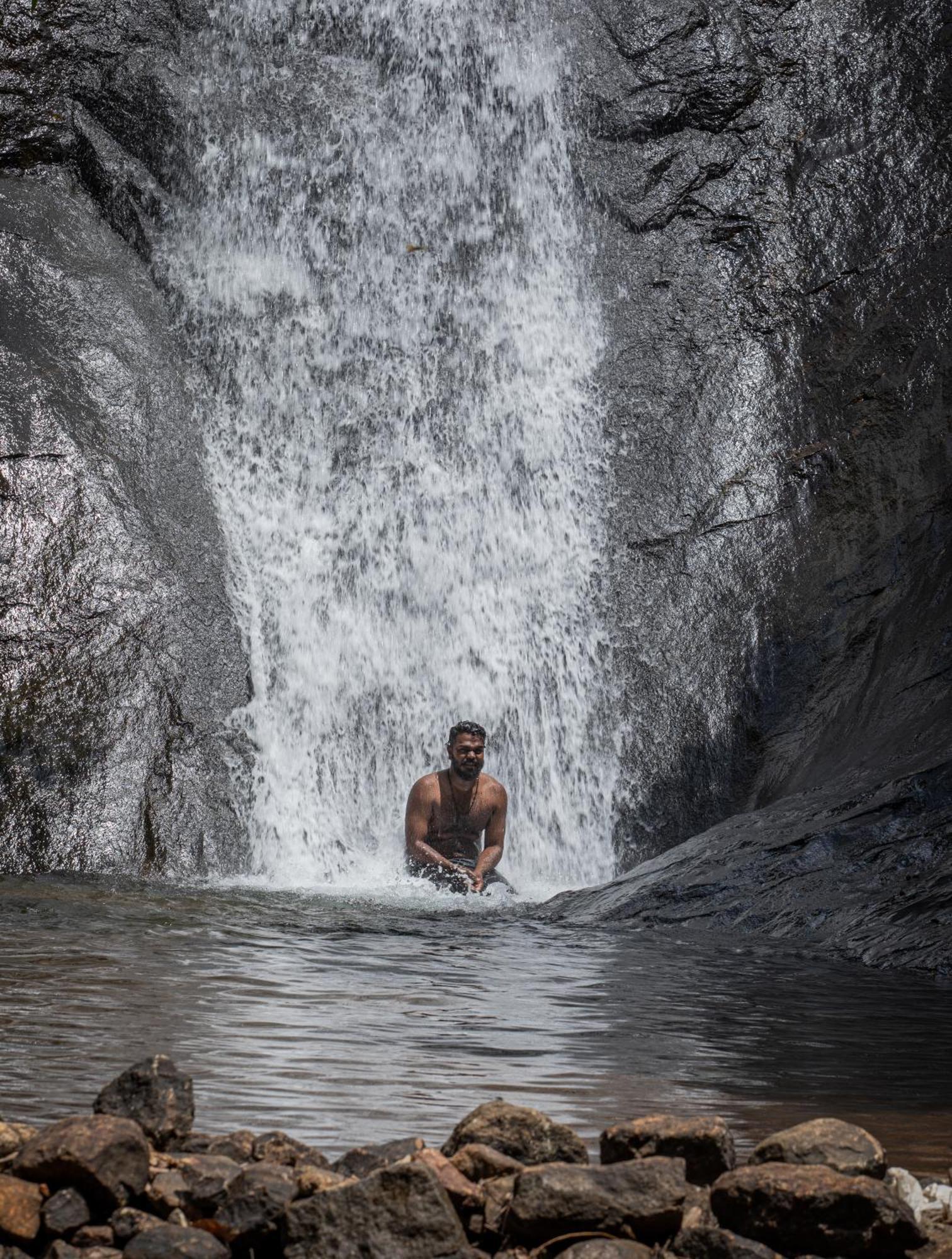 Aruvikuzhy Waterfalls Villa Kozhancheri ภายนอก รูปภาพ